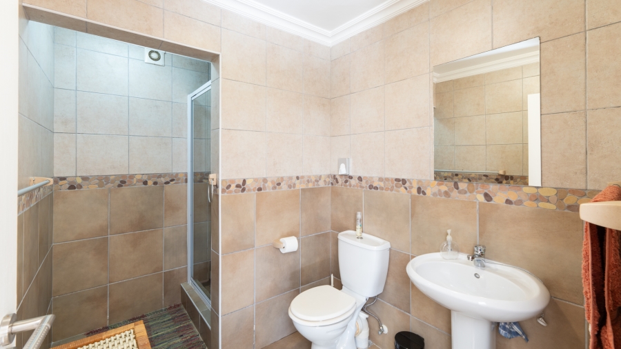 3 Bedroom Property for Sale in Fraaiuitsig Western Cape